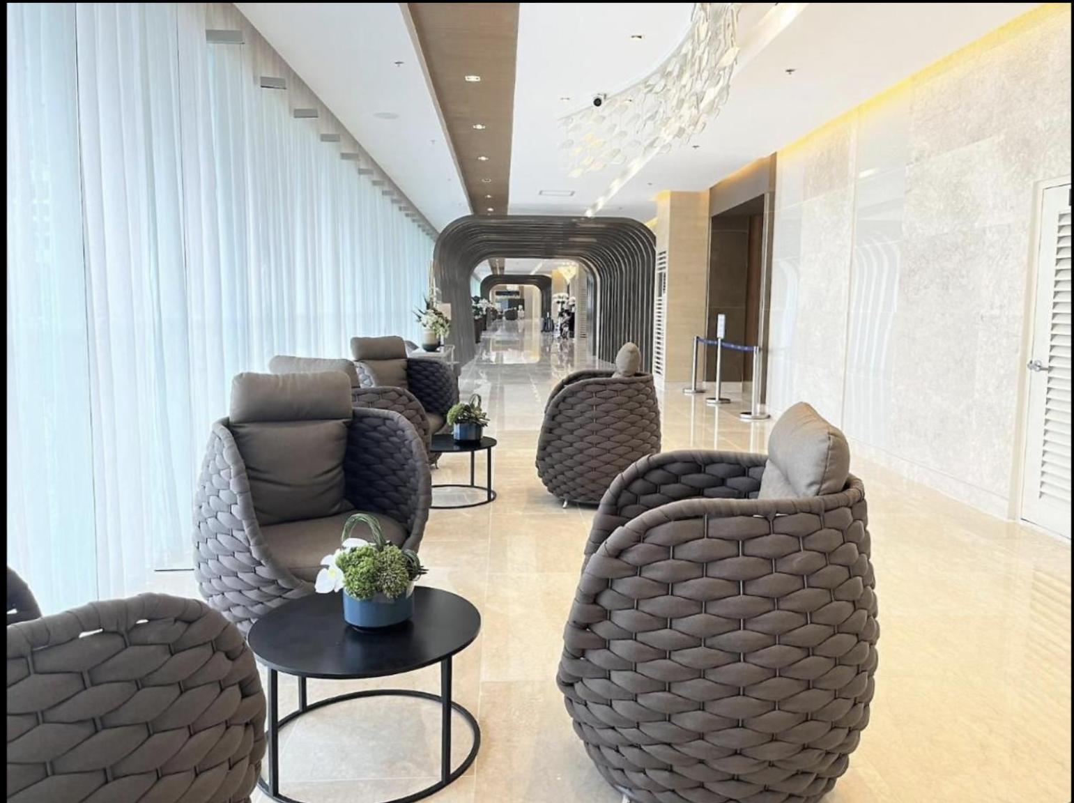 Apartment Moa Pasay, Shore 3 Residences - Modern Luxury *